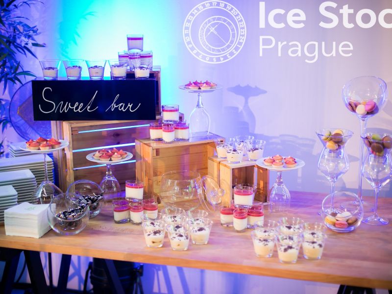 Sweet bar - refreshment during Ice Stock team building